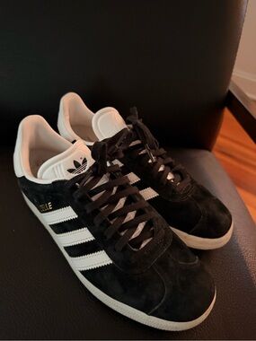 adidas Gazelle Black and white with gold logo